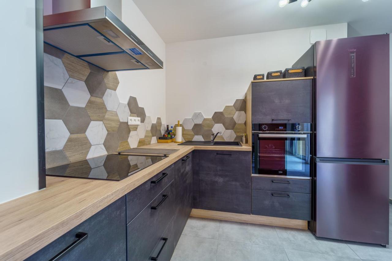 Holiday home Maison Calme Avec Terrasse Garage Centre-ville B Dijon