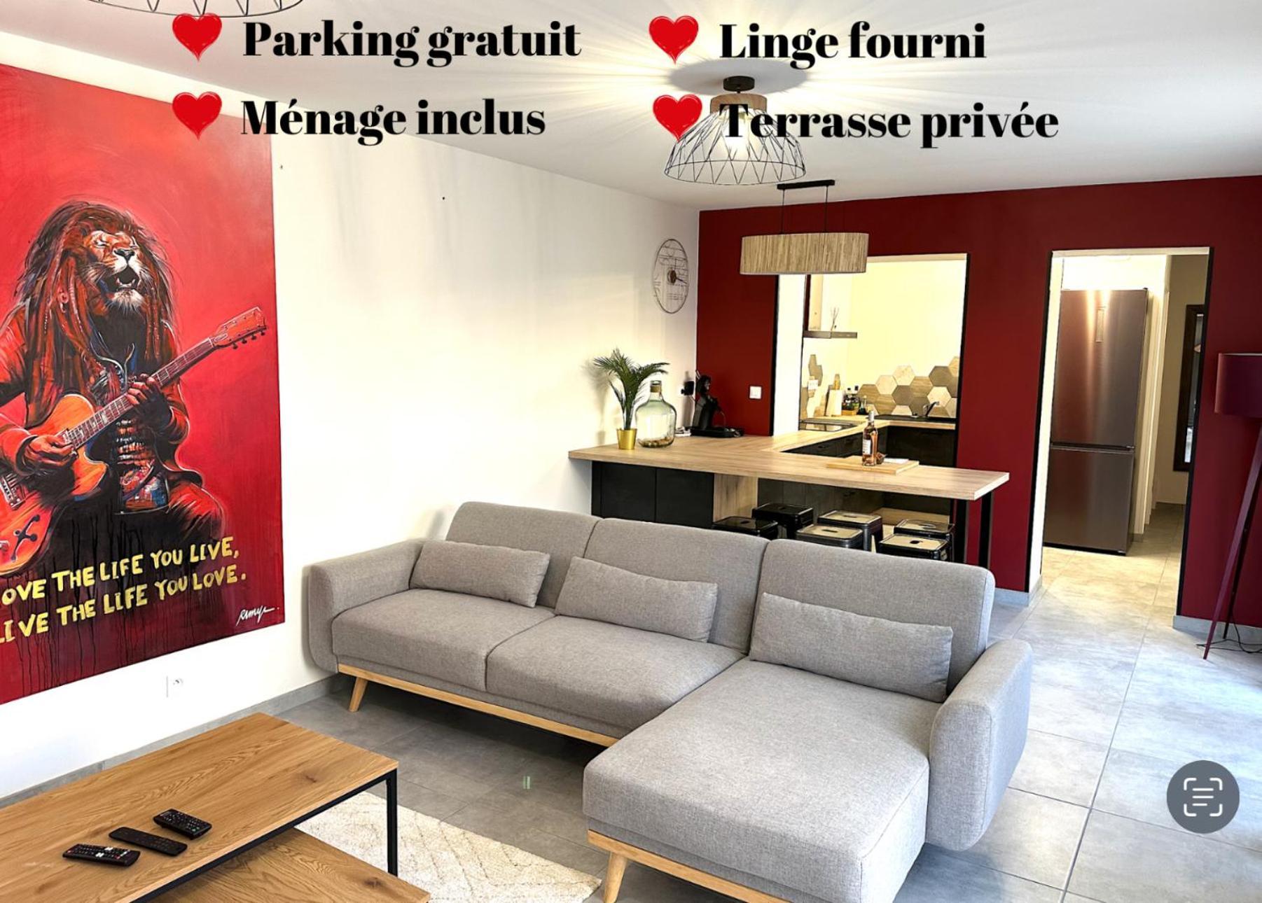 Holiday home Maison Calme Avec Terrasse Garage Centre-ville B *